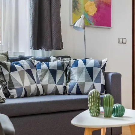 Your Well Deserved Happy Place With Love Apartamento Budapest